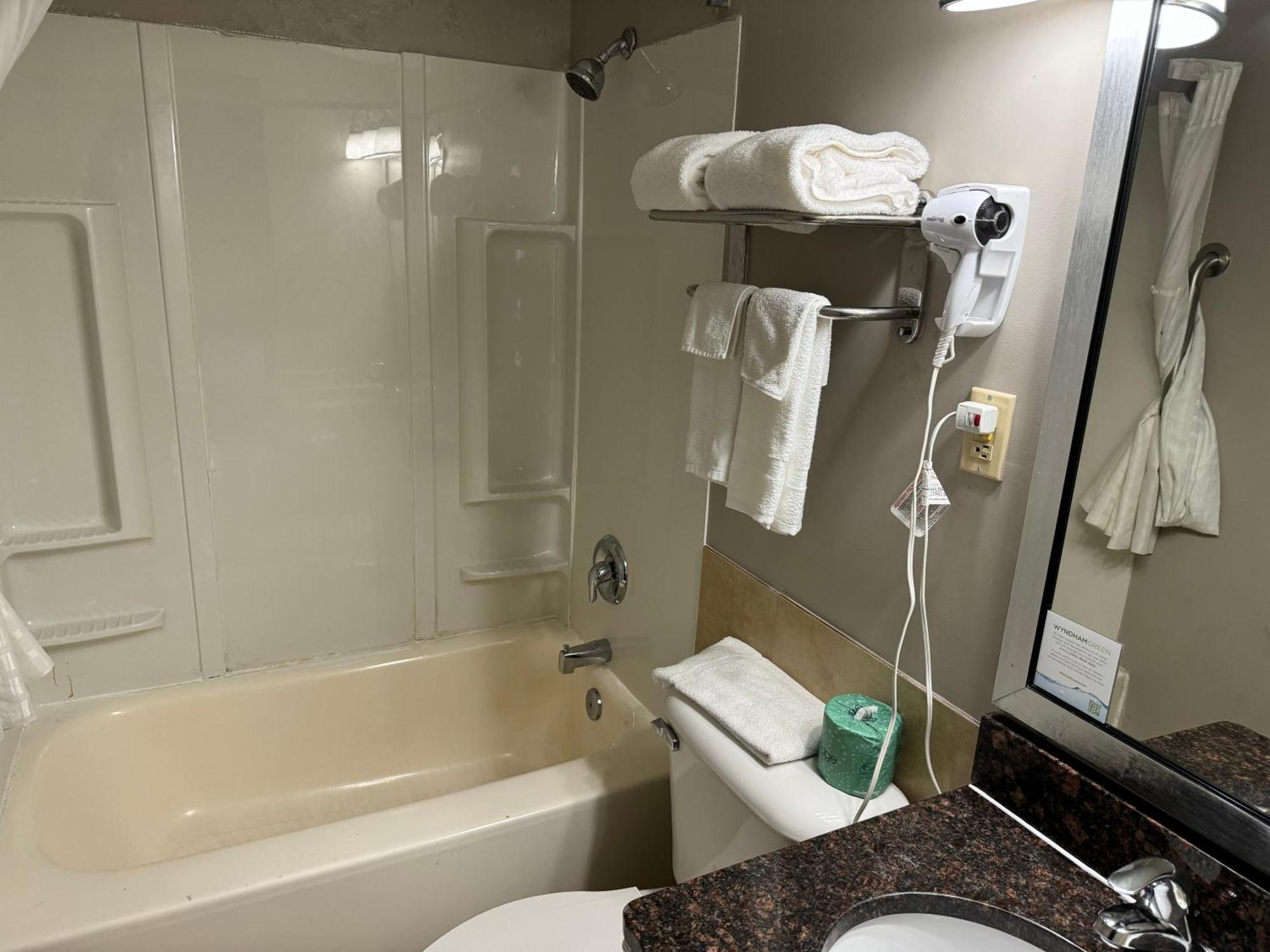 South Ridge Inn North Ridgeville Bagian luar foto