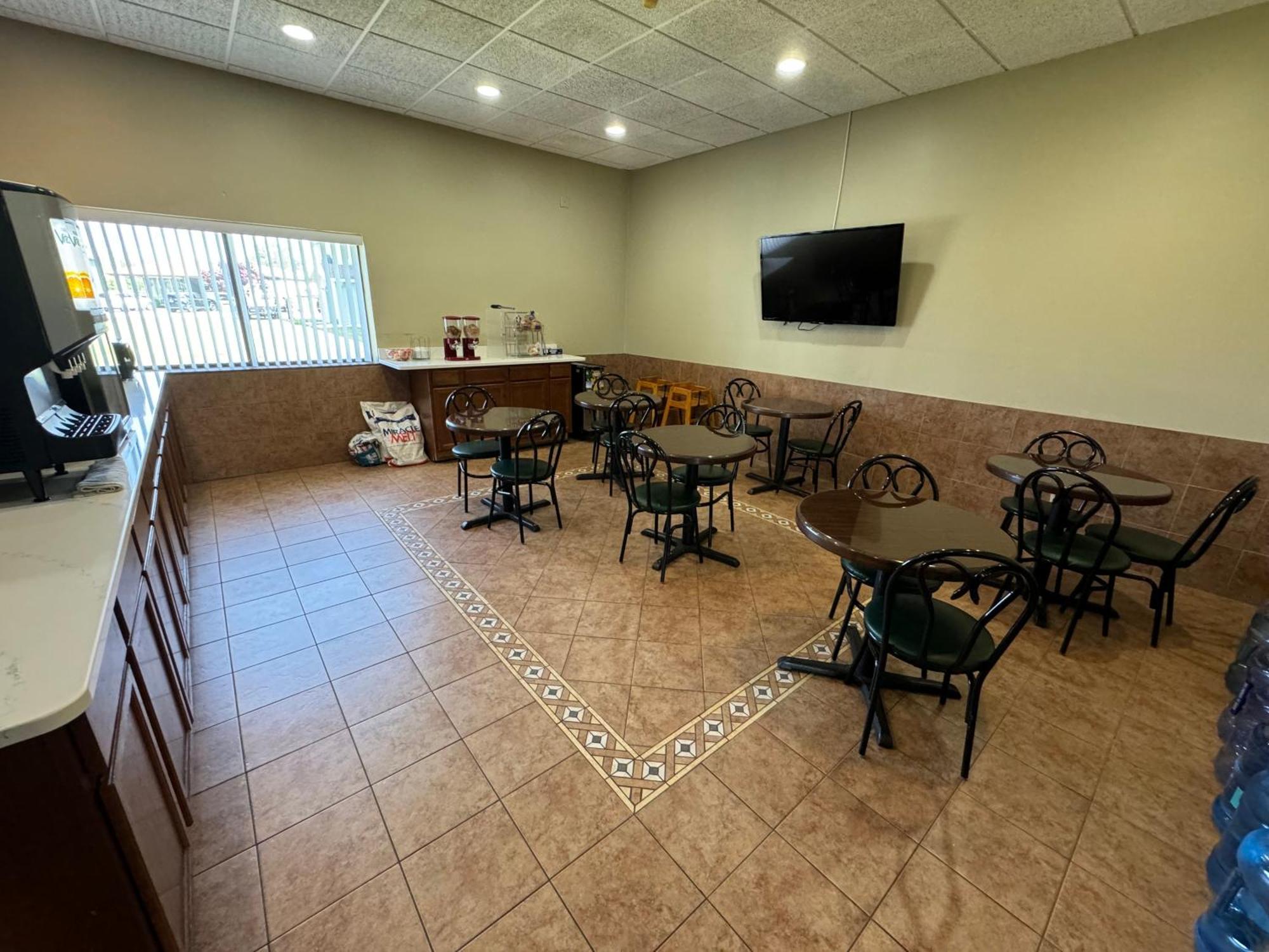 South Ridge Inn North Ridgeville Bagian luar foto